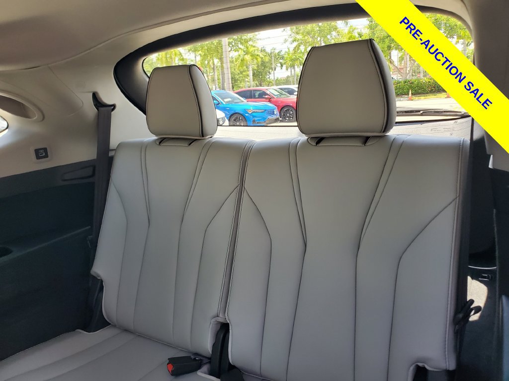 Certified 2024 Acura MDX w/ Advance Package AWD/4WD image 14