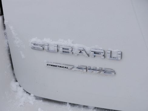 Used 2023 Subaru Crosstrek 2.5i Limited w/ Moonroof Package image 5