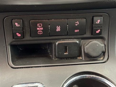 Used 2016 GMC Acadia SLE image 29