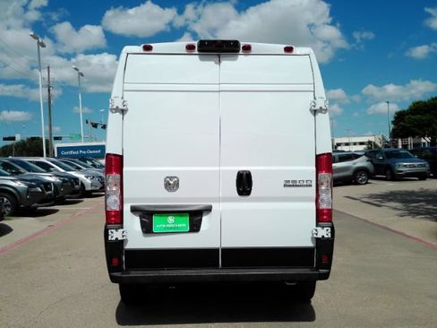 Used 2025 RAM ProMaster 3500 w/ Convenience Group FWD image 11