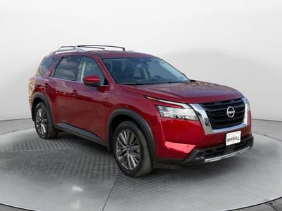 Used 2024 Nissan Pathfinder SL w/ SL Premium Package