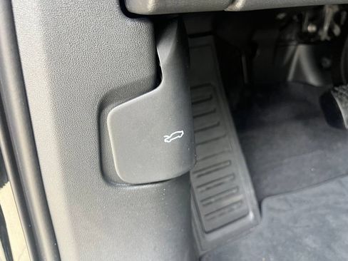 Used 2025 Audi Q6 e-tron Premium w/ Convenience Package RWD image 50