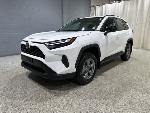 Certified 2025 Toyota RAV4 LE image 4