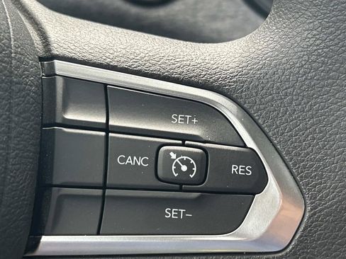 Used 2024 Jeep Compass Sport AWD/4WD image 30