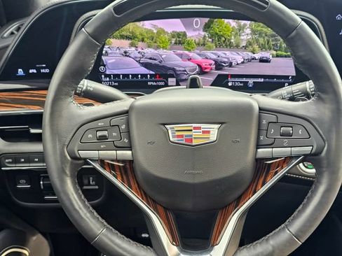 Used 2023 Cadillac Escalade ESV Premium Luxury w/ Performance Package AWD/4WD image 28