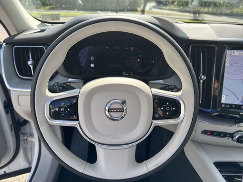 New 2025 Volvo XC60 T8 Plus w/ Protection Package Premier image 20