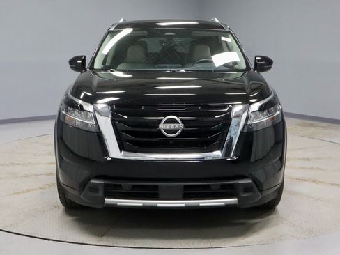 Used 2024 Nissan Pathfinder SL image 7