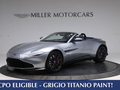 Used 2021 Aston Martin V8 Vantage Roadster image 1