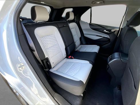 Used 2021 Chevrolet Equinox LT FWD image 26