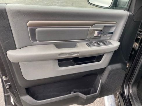 Used 2017 RAM 1500 Classic SLT image 14
