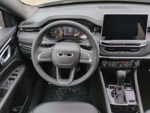 New 2026 Jeep Compass Latitude image 15