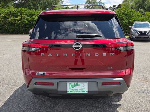 New 2026 Nissan Pathfinder SL FWD image 9