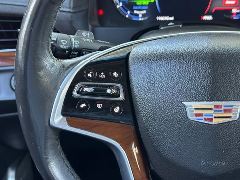 Used 2017 Cadillac Escalade Luxury AWD/4WD image 22
