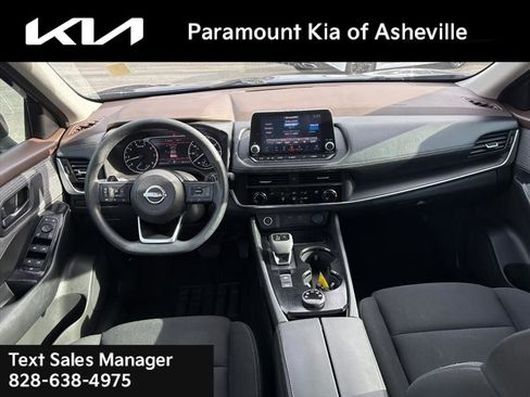 Used 2023 Nissan Rogue S image 7
