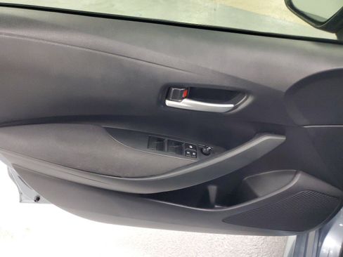Used 2021 Toyota Corolla LE image 20