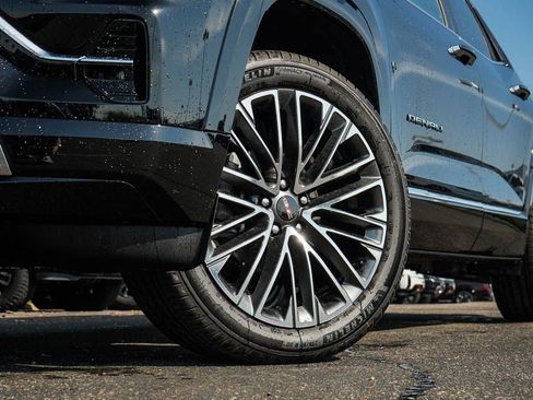 New 2026 GMC Terrain Denali w/ LPO, Floor Liner Package image 6