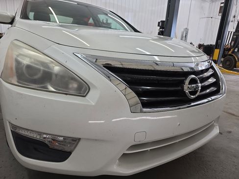 Used 2013 Nissan Altima 2.5 SV image 18