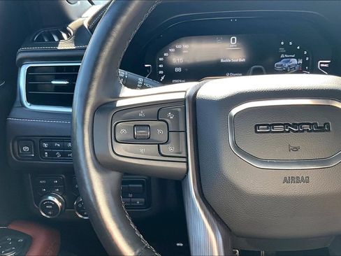 Used 2023 GMC Yukon XL Denali Ultimate AWD/4WD image 15