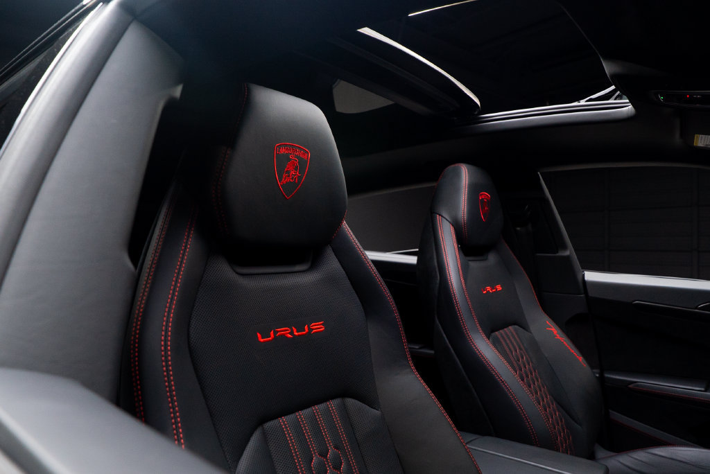 Used 2023 Lamborghini Urus Performante AWD/4WD image 53