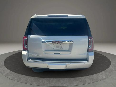 Used 2015 GMC Yukon XL Denali w/ Premium Package AWD/4WD image 4
