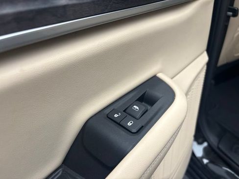 Used 2023 Jeep Grand Cherokee Limited AWD/4WD image 24
