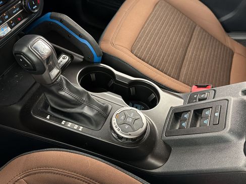 Used 2022 Ford Bronco Outer Banks AWD/4WD image 19