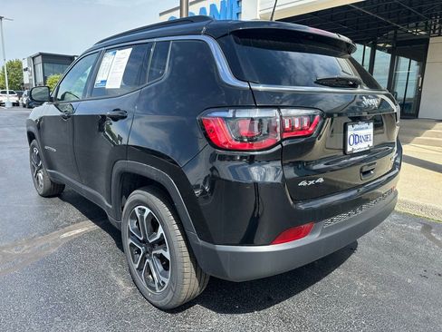 Used 2022 Jeep Compass Limited AWD/4WD image 3