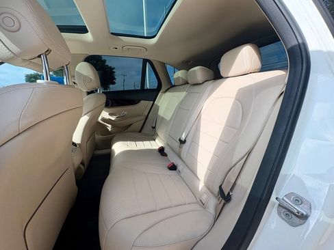 Used 2021 Mercedes-Benz GLC 300 image 11