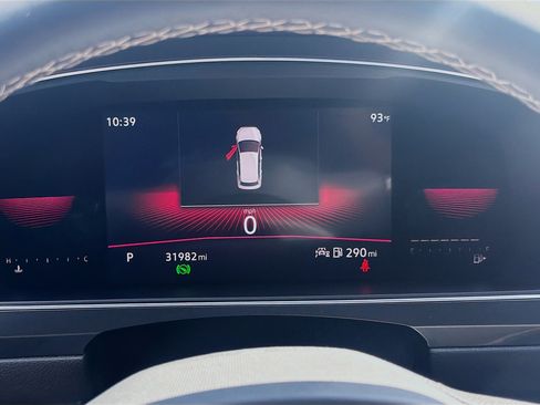 Certified 2023 Volkswagen Tiguan SE R-Line FWD image 11