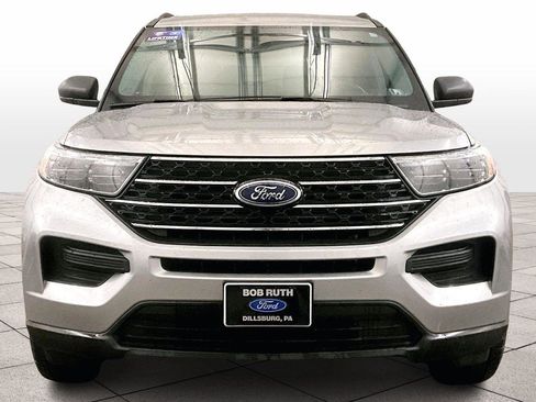 Certified 2021 Ford Explorer XLT image 3