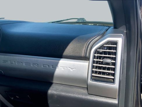 Certified 2020 Ford F350 Platinum AWD/4WD image 18