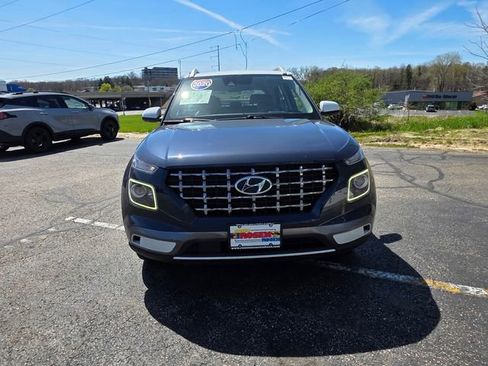 Used 2020 Hyundai Venue FWD image 30