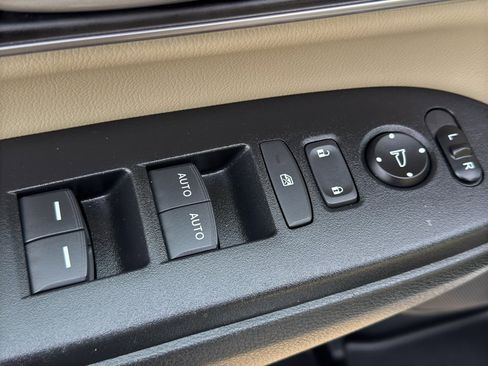 Used 2021 Honda CR-V EX-L image 12