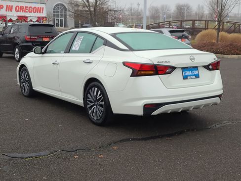 Used 2023 Nissan Altima 2.5 SV image 12