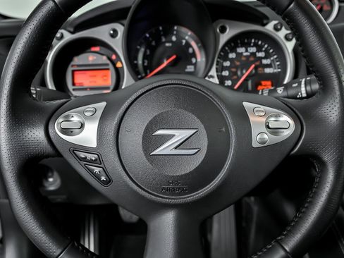 Used 2020 Nissan 370Z w/ Sport Package image 26