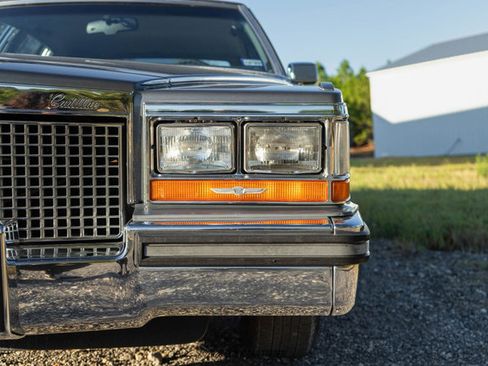 Used 1988 Cadillac Brougham image 51
