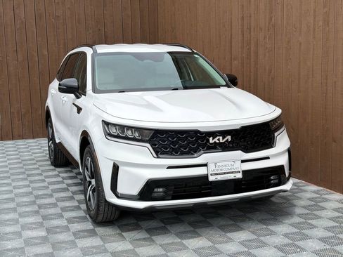 Used 2023 Kia Sorento EX FWD image 13