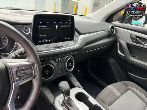 Used 2025 Chevrolet Blazer LT AWD/4WD image 17