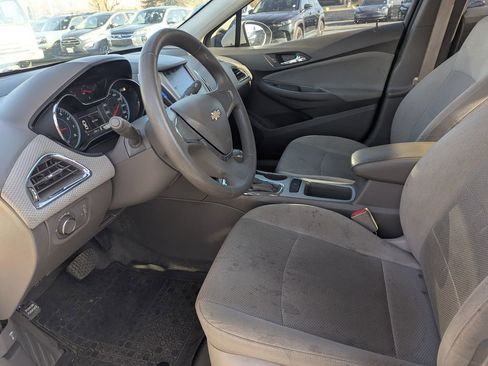 Used 2018 Chevrolet Cruze LS FWD image 22