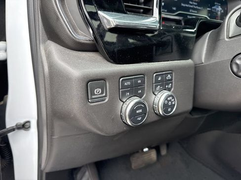 Used 2024 GMC Sierra 1500 SLT w/ SLT Premium Package AWD/4WD image 24