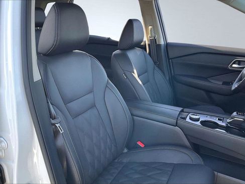 New 2026 Nissan Rogue Platinum w/ Platinum Premium Package image 9