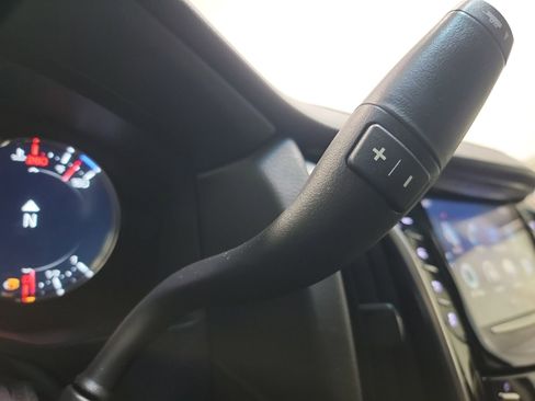 Used 2019 Cadillac Escalade Luxury w/ LPO, Radiant Package image 27