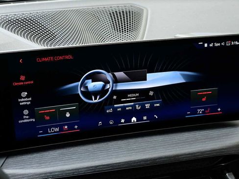 Used 2025 BMW 430i Coupe w/ M Sport Package image 16