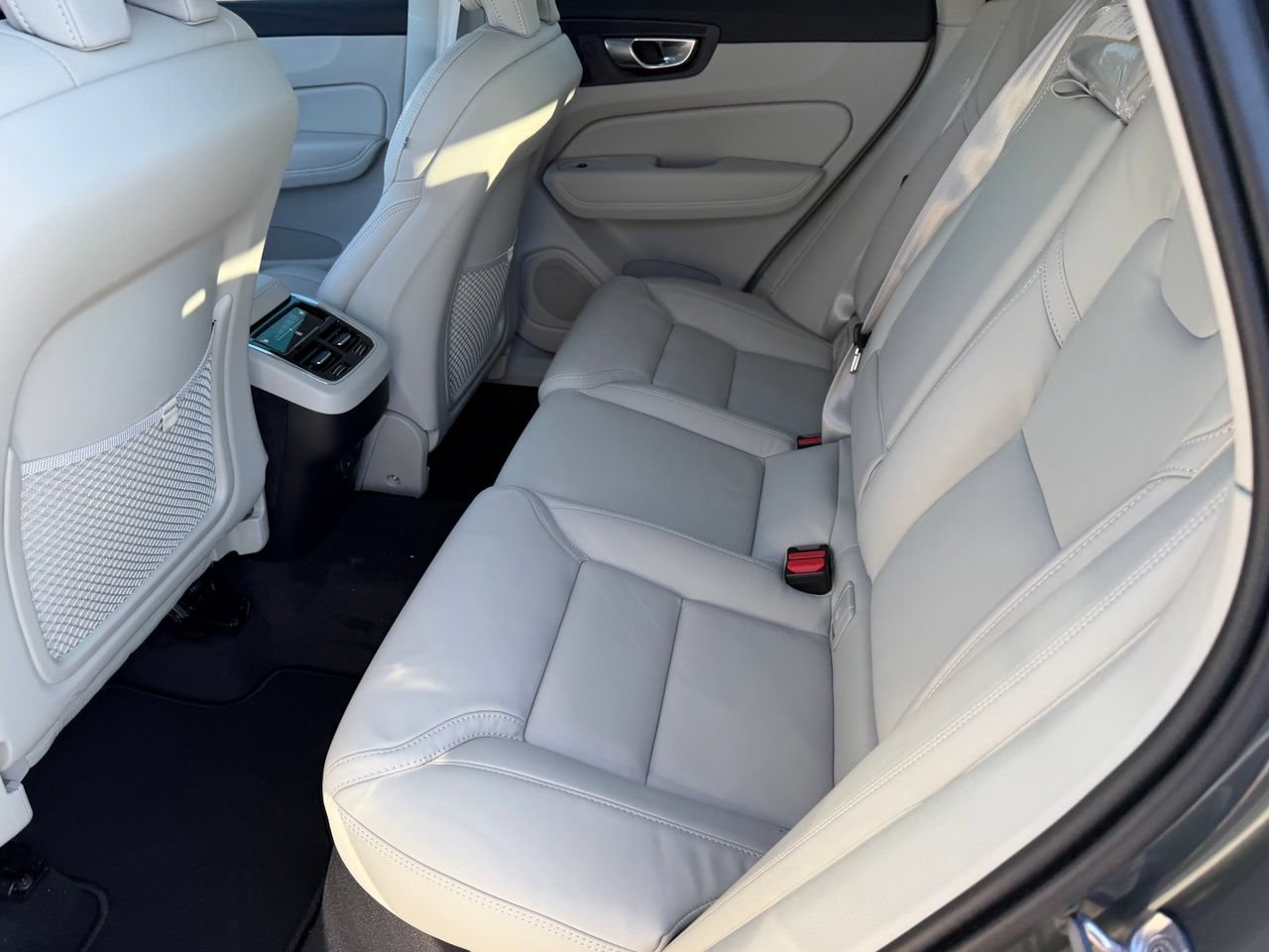 New 2027 Volvo XC60 B5 Ultra AWD/4WD image 20