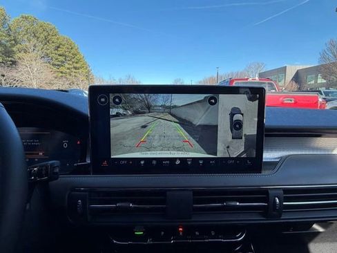 New 2026 Lincoln Corsair Premiere image 16