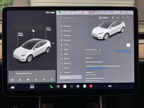 Used 2020 Tesla Model Y Long Range image 19