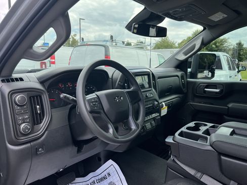 New 2026 Chevrolet Silverado 2500 Custom w/ Custom Value Package AWD/4WD image 17