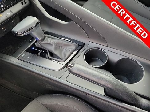 Certified 2025 Hyundai Elantra Sport image 13