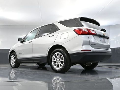 Used 2021 Chevrolet Equinox LS w/ LS Convenience Package image 46