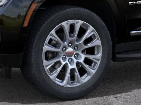 New 2026 GMC Yukon XL Denali w/ LPO, Floor Liner Package AWD/4WD image 9